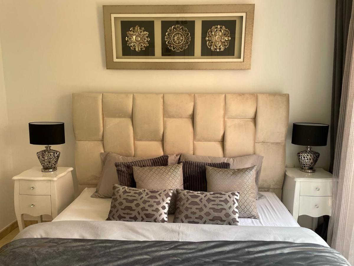 Calahonda Luxury Apartment With A Stunning Sea View 米哈斯 外观 照片
