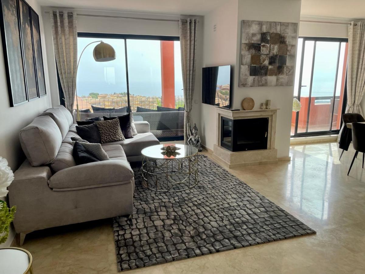 Calahonda Luxury Apartment With A Stunning Sea View 米哈斯 外观 照片