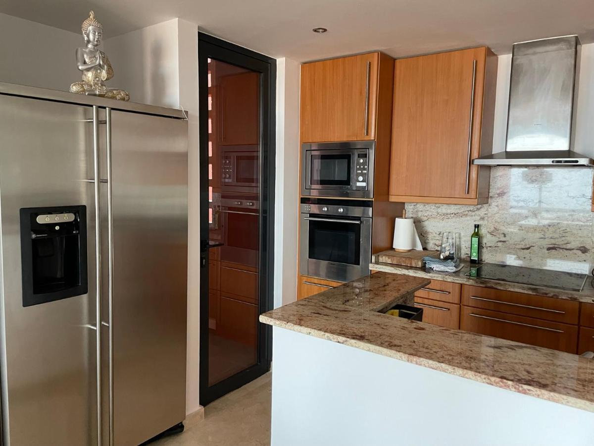 Calahonda Luxury Apartment With A Stunning Sea View 米哈斯 外观 照片